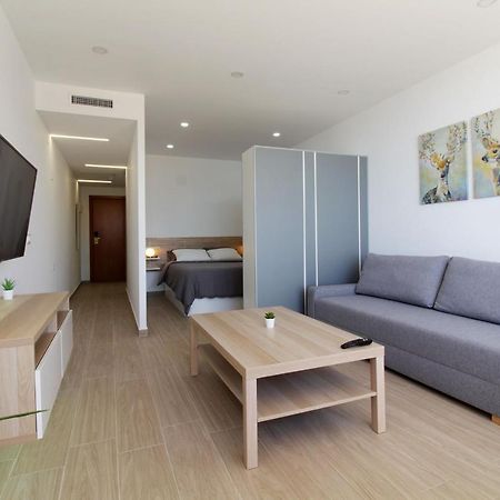 Apartamento Las Palmeras Apartment Fuengirola Exterior photo